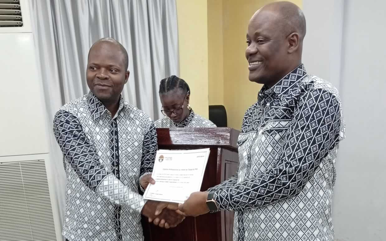 Cours diplômants au Consortium Alafia: les lauréats de la promotion 2025 des Chargés de prêt reçoivent leurs parchemins